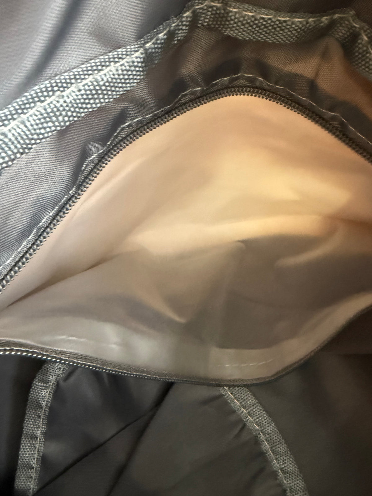 Rae Shea holdalls