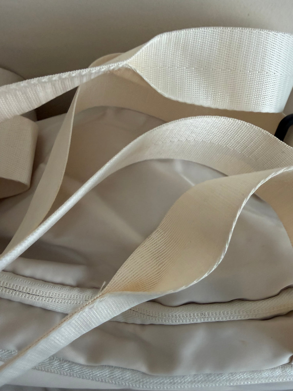 Rae Shea holdalls